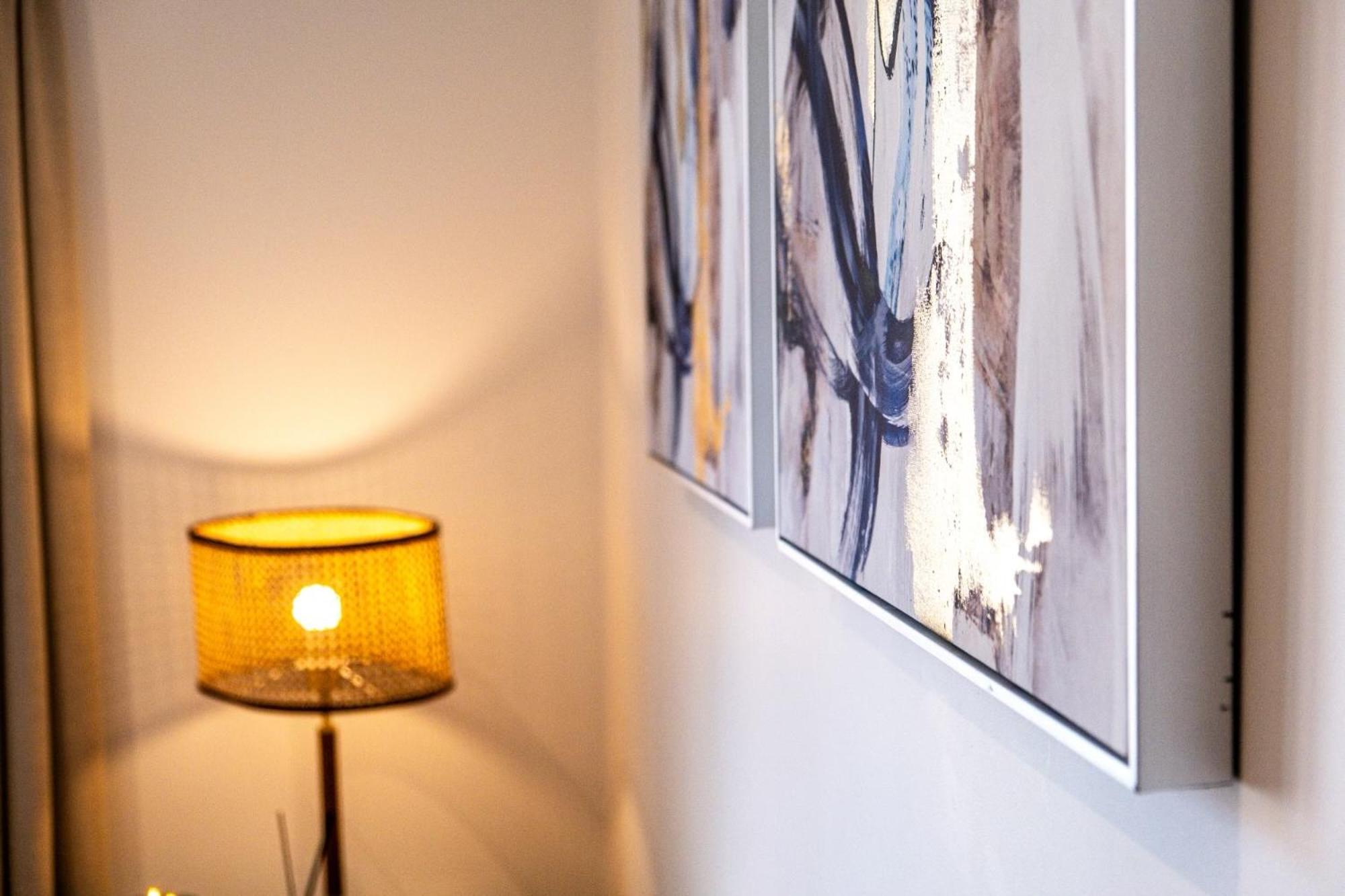 Luxurious & Glamorous Centrally Located 2 Bedroom 2 Bathroom Apartment - Central Birmingham - Secure Parking - Netflix Экстерьер фото