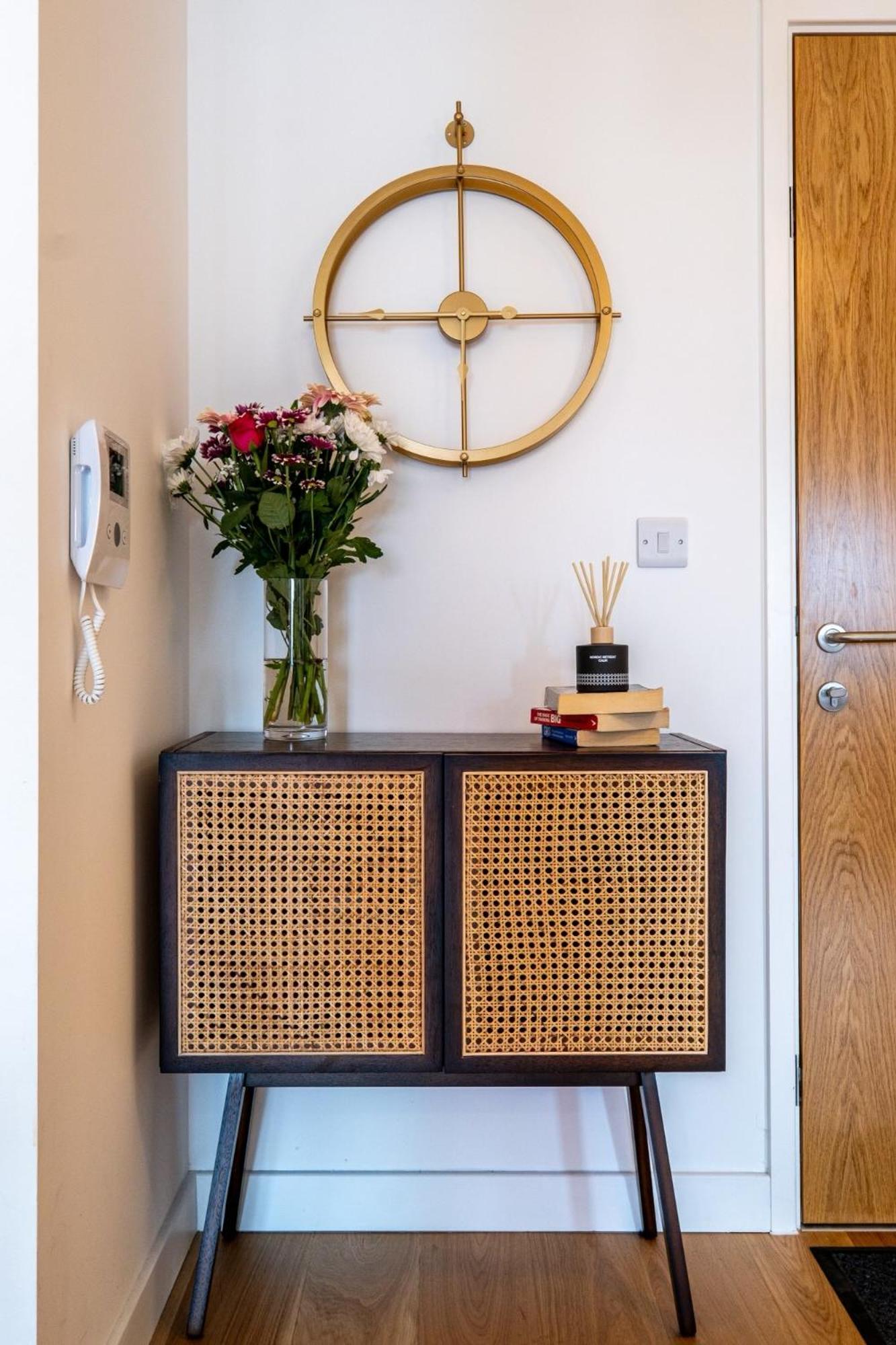 Luxurious & Glamorous Centrally Located 2 Bedroom 2 Bathroom Apartment - Central Birmingham - Secure Parking - Netflix Экстерьер фото