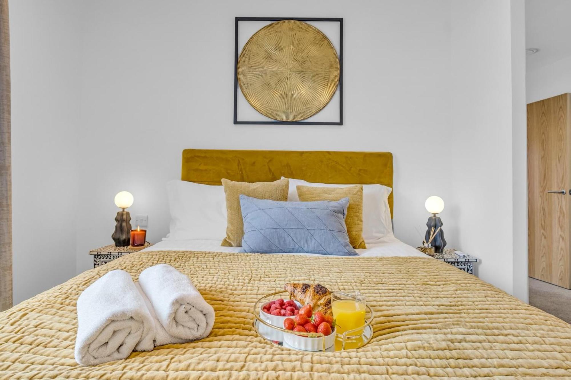 Luxurious & Glamorous Centrally Located 2 Bedroom 2 Bathroom Apartment - Central Birmingham - Secure Parking - Netflix Экстерьер фото